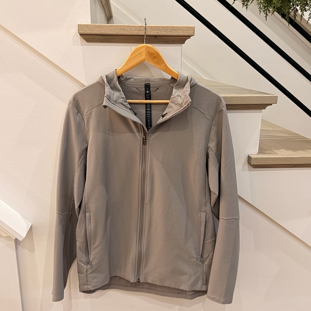 lululemon athletica Men's Taupe Lightweight Jacket